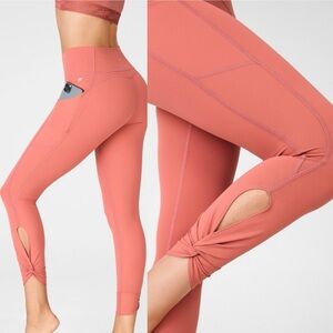 Fabletics Oasis PureLuxe EUC High-Waisted Twist 7/8 Legging Dusty Cedar Sz S